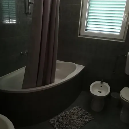 Katarina 2 * Makarska